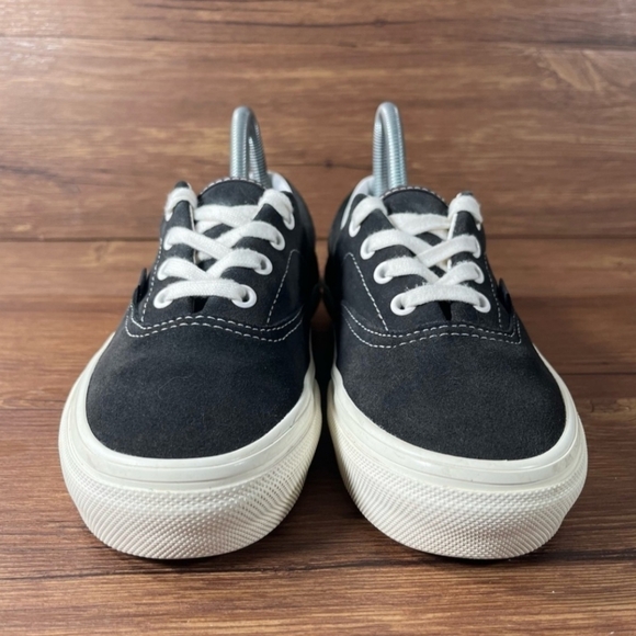 Youth size 5 big boys vans shoes - Picture 6 of 10